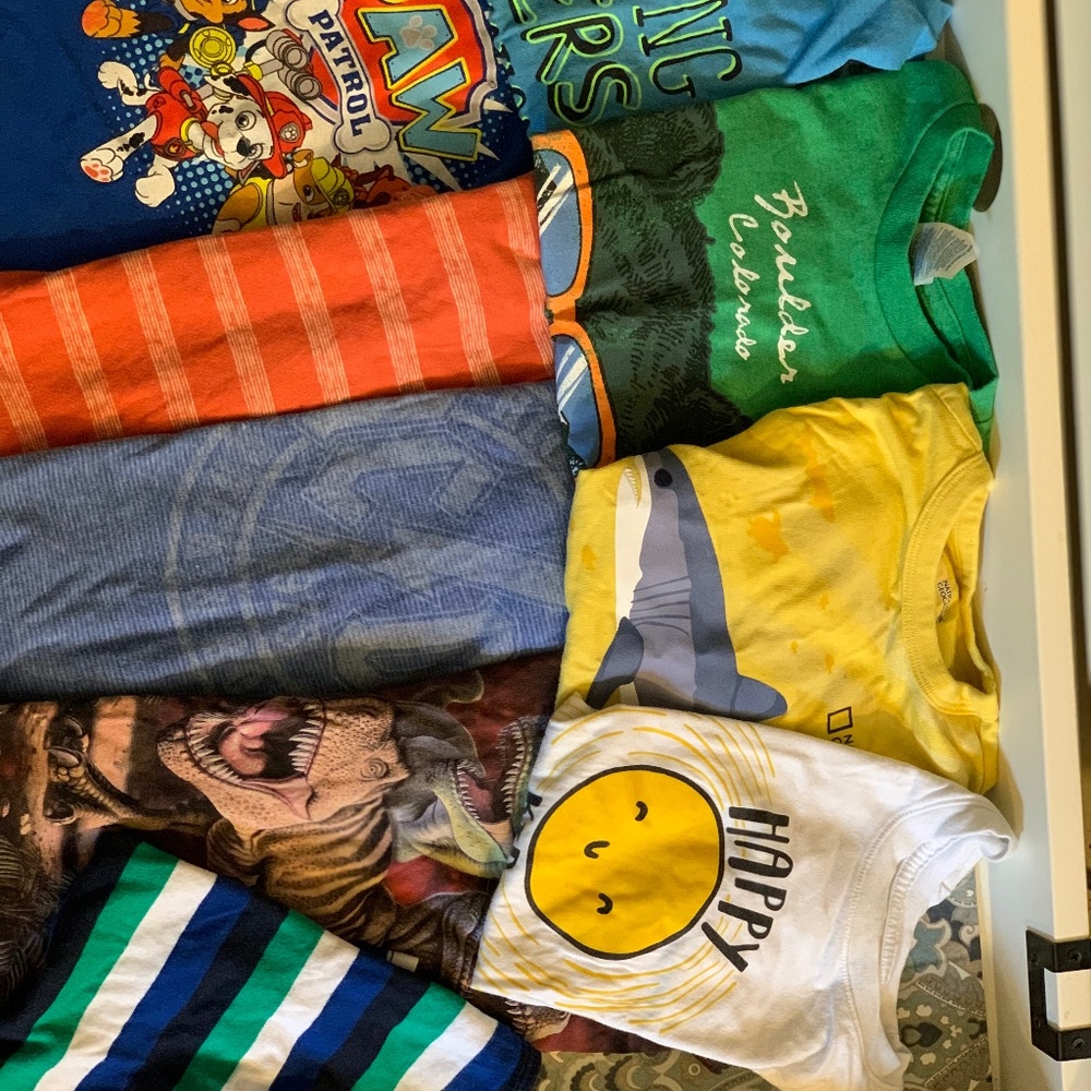 13 shirts,-3 long sleeve and 10 shortsleeved